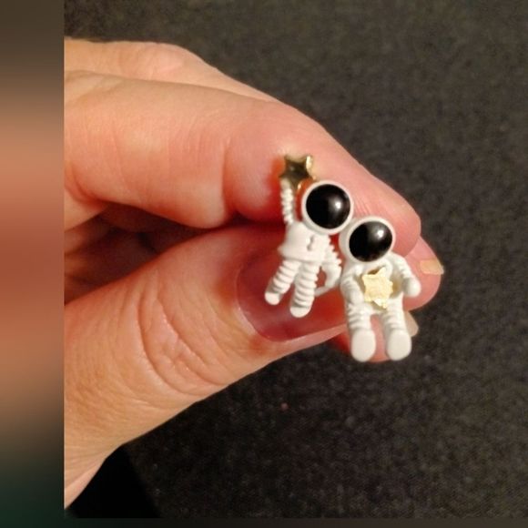 Boutique Jewelry - Cute Astronaut Stud Earrings